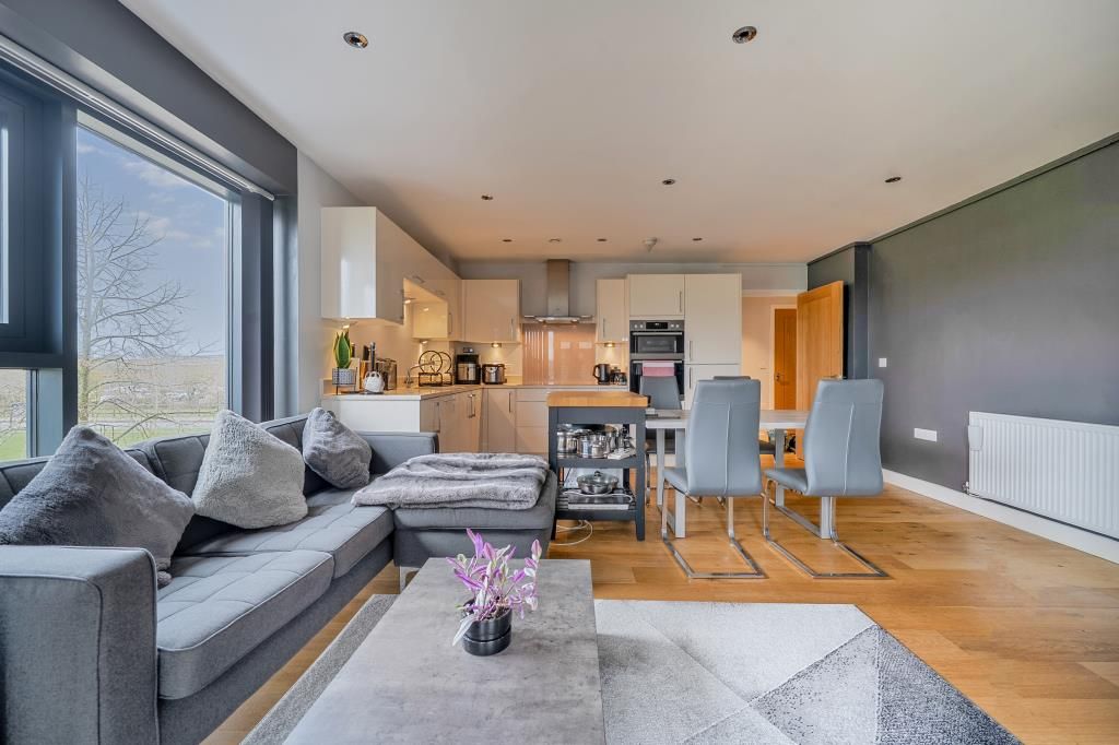 Additional image 8 of 2 bed flat for saleNewbury Racecourse, Berkshire RG14