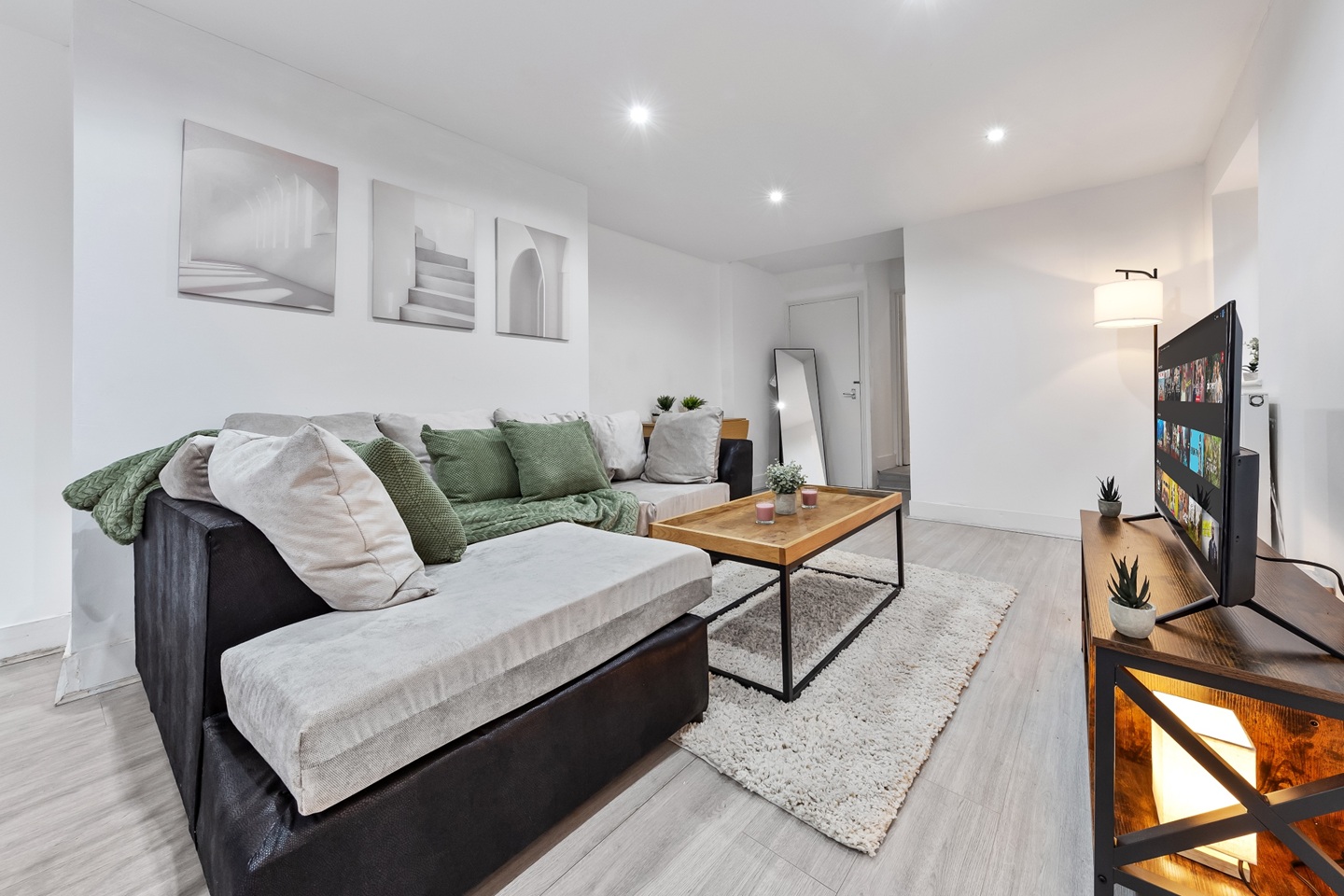 Additional image 23 of 2 Bed Flat, Tremadoc Road, SW4, N1 7GU