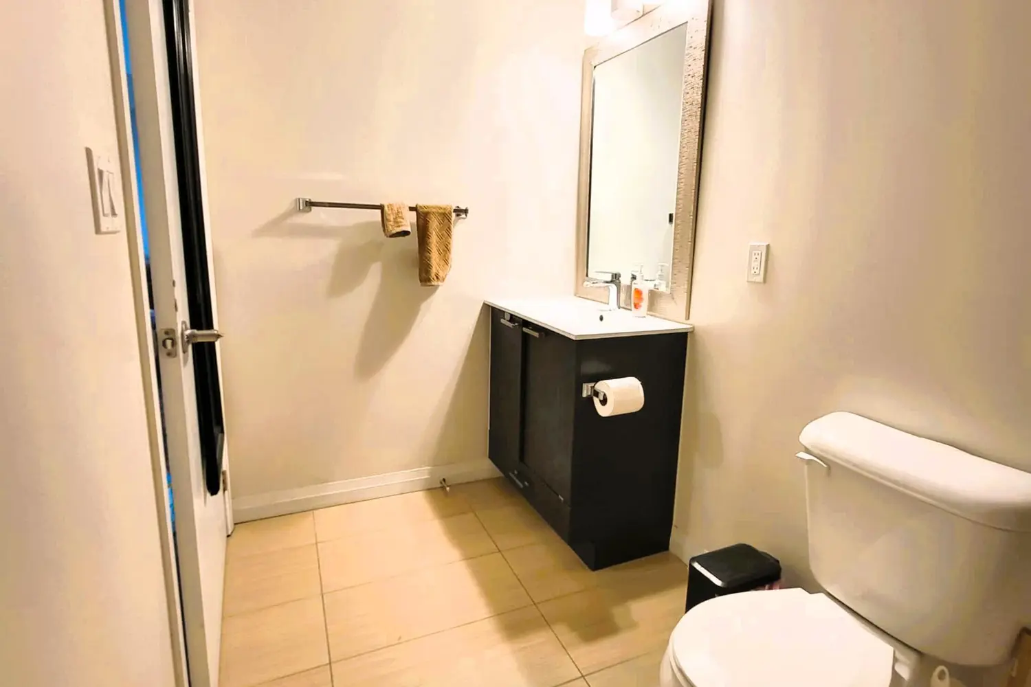 Additional image 13 of 2150 Lawrence Avenue 701