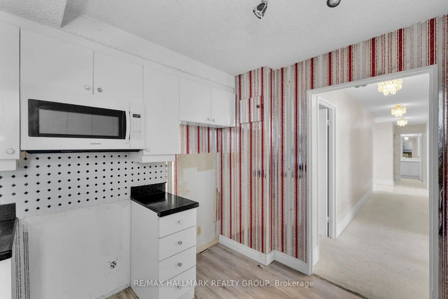 Additional image 10 of 1285 Cahill Drive 2005