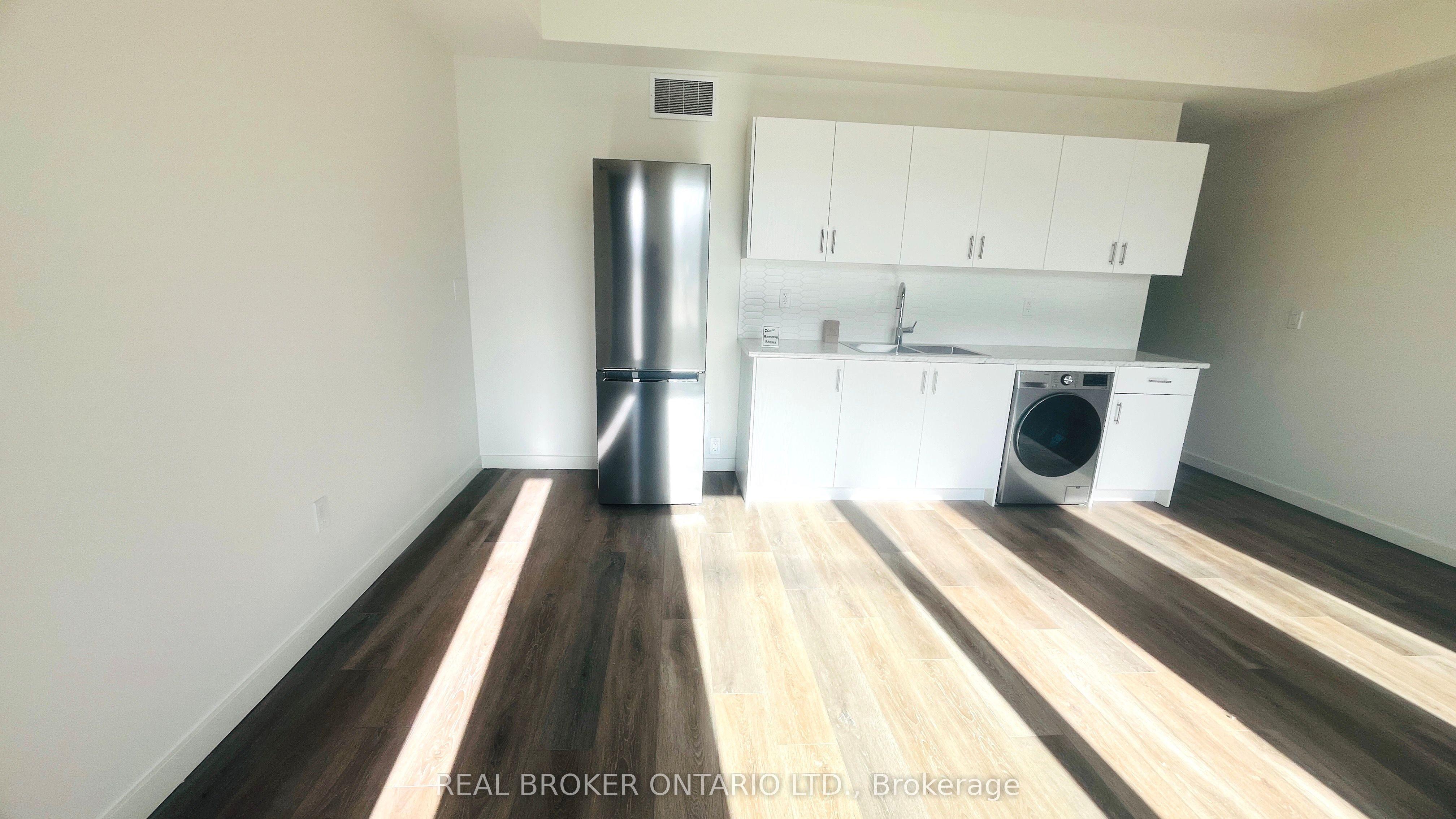 Additional image 6 of MAIN-19 Rainwater Lane, Barrie, ON, L4N 9J6