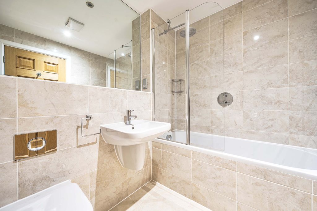 Additional image 12 of 2 bed flat for saleGyllyngdune Manor, Emslie Road, Falmouth, Cornwall TR11