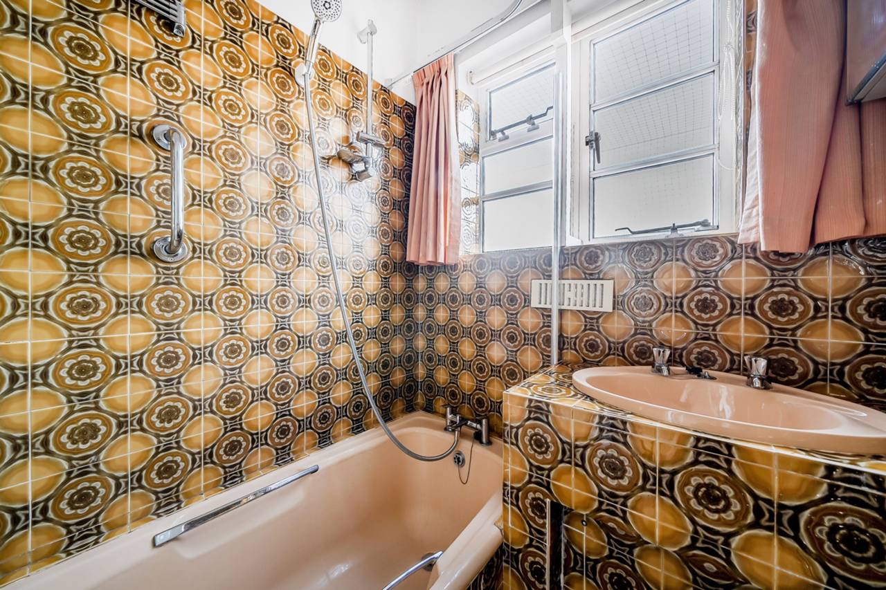 Additional image 11 of 2 Bed Flat, Winchester Court, W8, N1 7GU