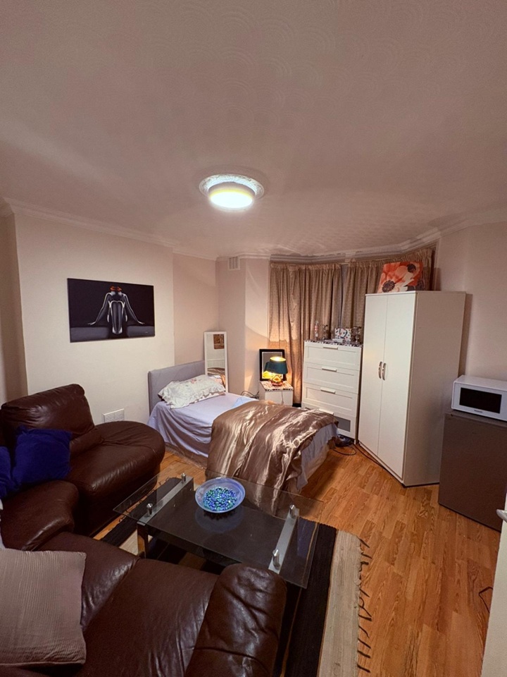 Room in a Shared House, London, W9, N1 7GU