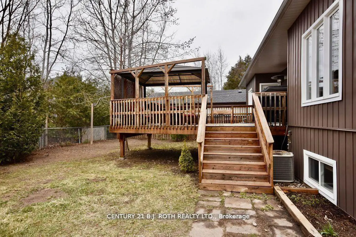 Additional image 19 of 1738 Wingrove Avenue