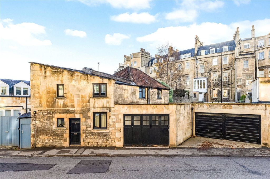 Additional image 17 of 8 bed terraced house for saleRoyal Crescent, Bath, Somerset BA1