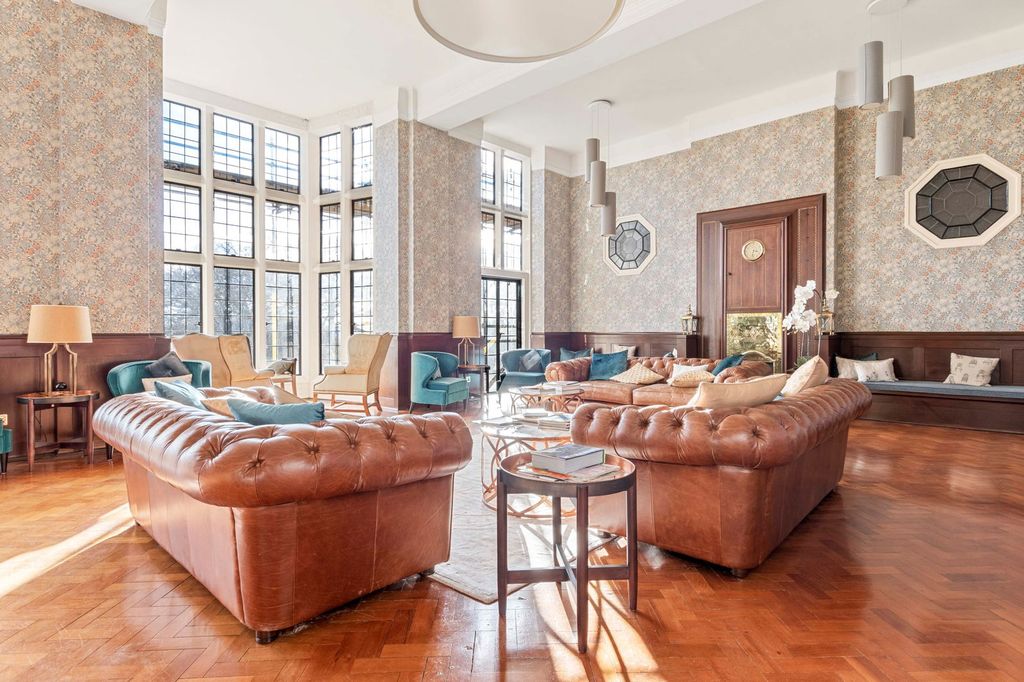 Additional image 23 of 2 bed flat for saleKings Drive, Midhurst GU29