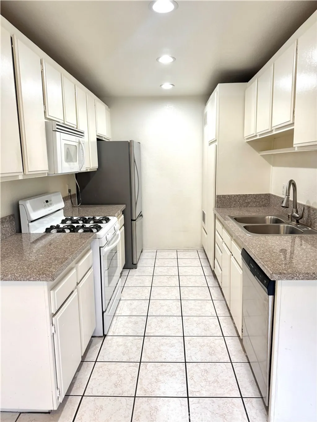 Additional image 5 of 20527 S Vermont Ave, Torrance, CA 90502