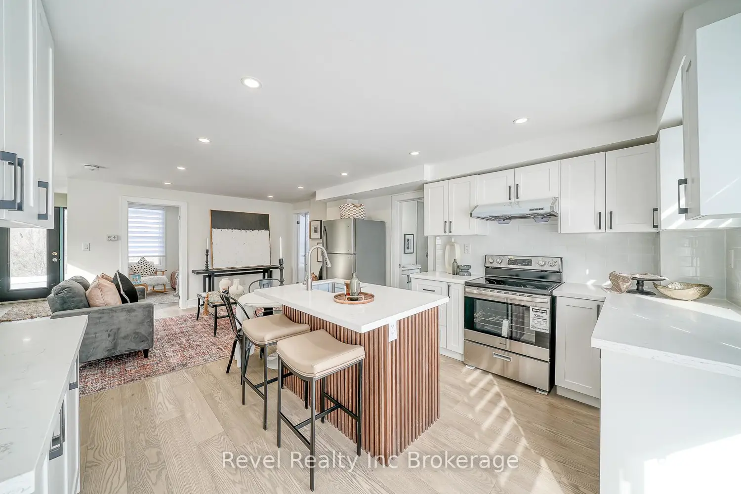 Additional image 5 of 241 Charles Street