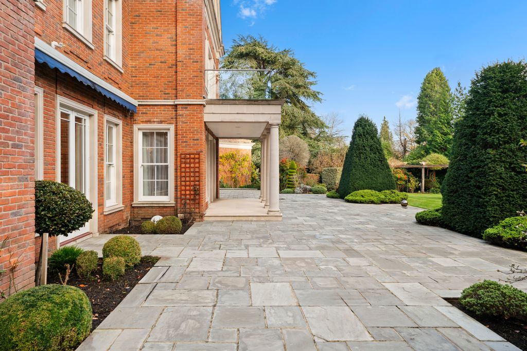 Additional image 28 of 6 bed detached house for saleEast Road, Weybridge KT13