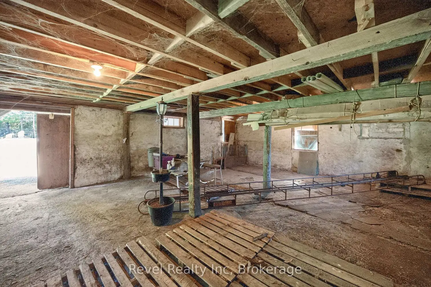 Additional image 15 of 7190 93 Highway