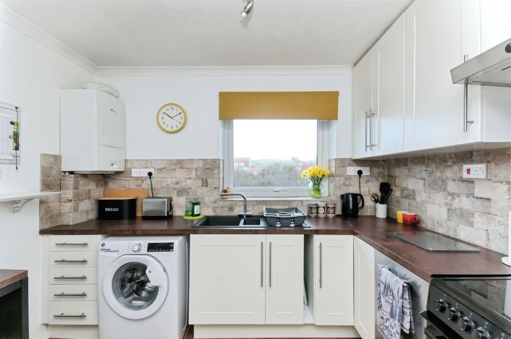 Additional image 8 of 2 bed flat for saleSutton Place, Bexhill-On-Sea TN40