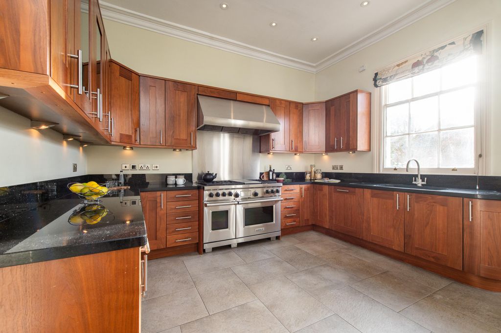 Additional image 4 of 7 bed detached house for saleBinswood Avenue, Leamington Spa, Warwickshire CV32