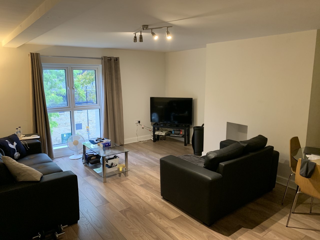 2 Bed Flat, Moorland Hall, LS3, N1 7GU