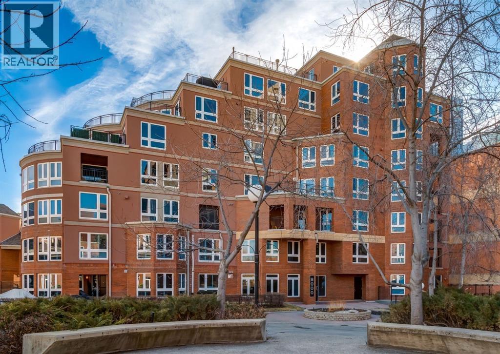 8402, 400 Eau Claire Avenue SW