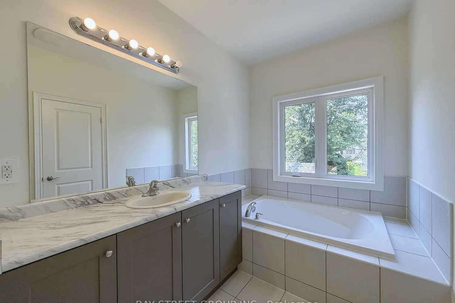 Additional image 13 of 18 Shelson Place