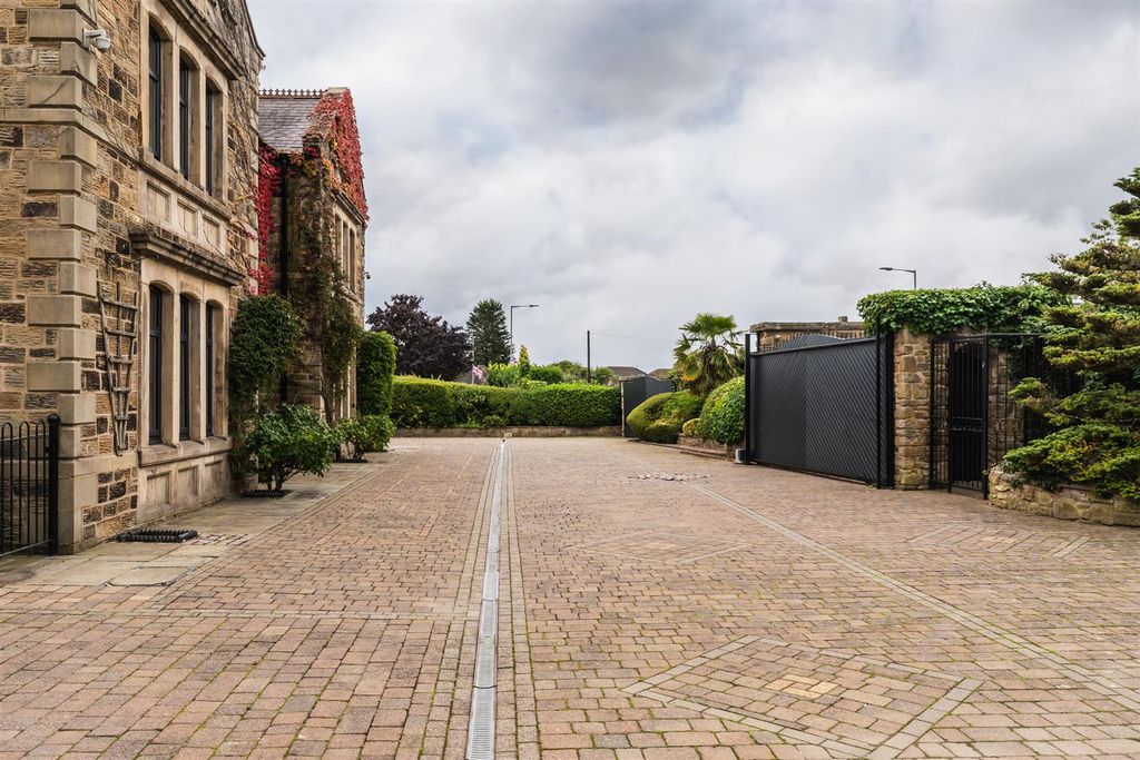 Additional image 46 of 4 bed detached house for sale72 Kiveton Lane, Todwick, Sheffield S26