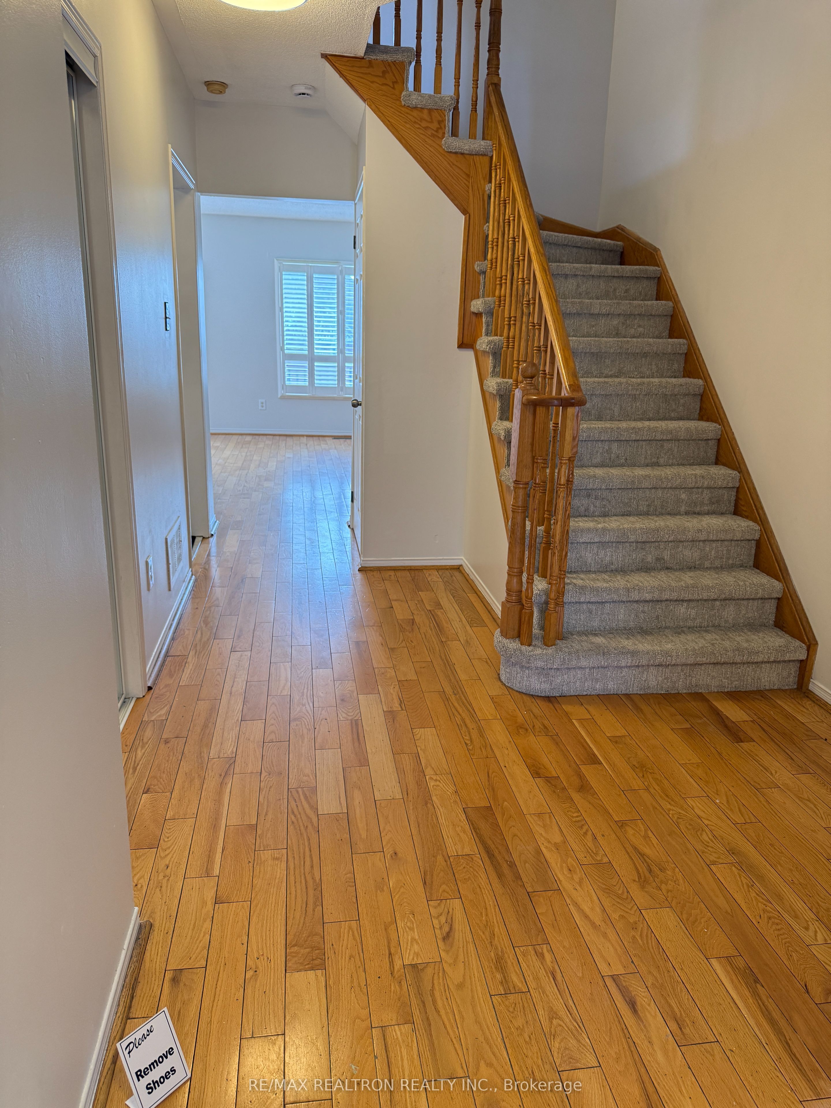 Additional image 2 of 419 Carruthers Avenue, Newmarket, ON, L3X 2C1