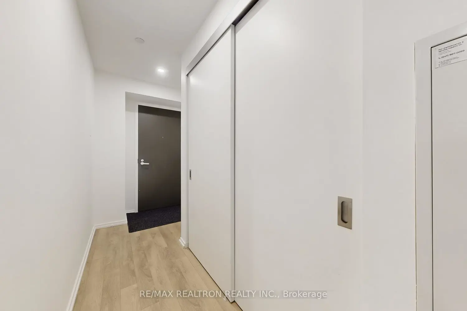 Additional image 9 of 197 Yonge Street 1505