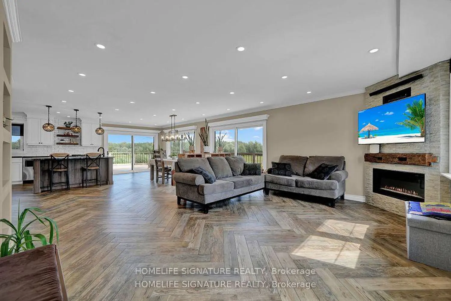 Additional image 2 of 375721 6Th Line