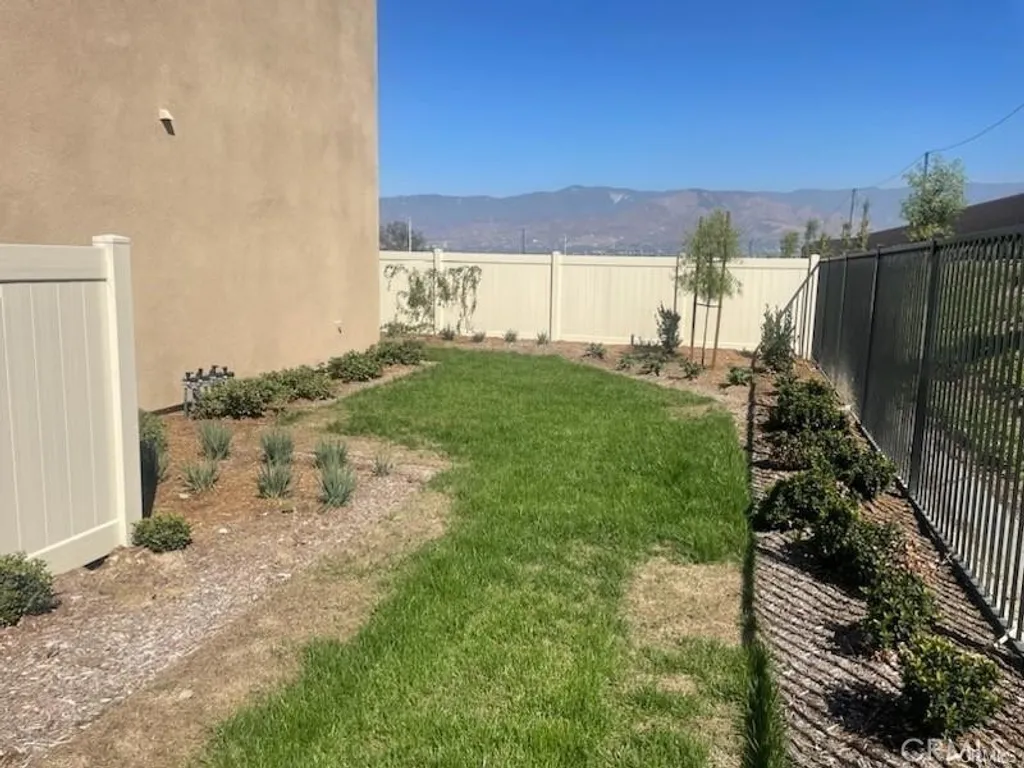 Additional image 4 of 2058 Bergamot St, Redlands, CA 92374