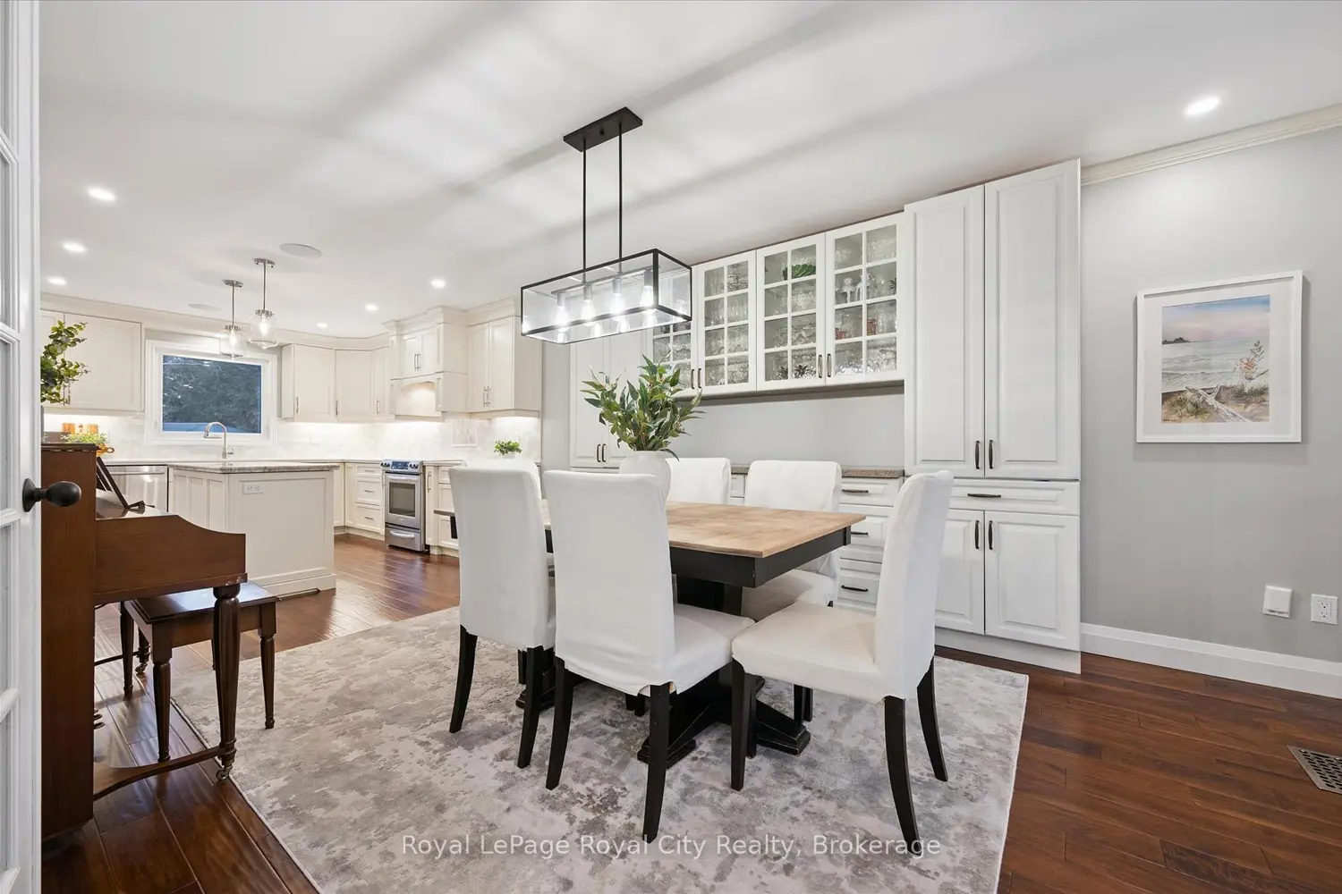 Additional image 3 of 60 Hands Drive