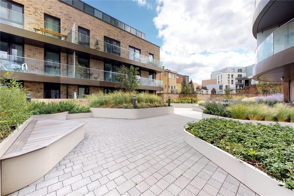 Additional image 7 of 1 Bed Flat, Kingsland High Street, E8, N1 7GU