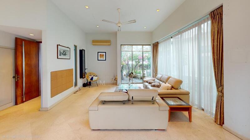 Fidelio street/Opera Estate