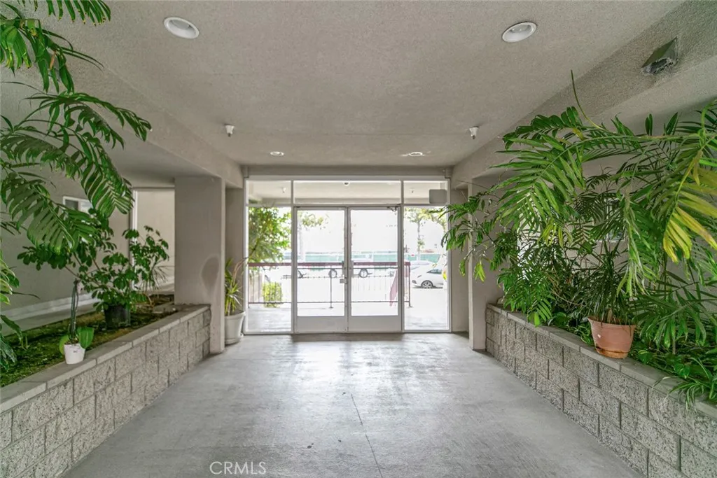 Additional image 12 of 432 N. Kenwood Street Unit 206, Glendale, CA 91206