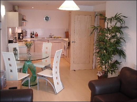 2 Bed Flat, Blue Granary Wharf, LS1, N1 7GU