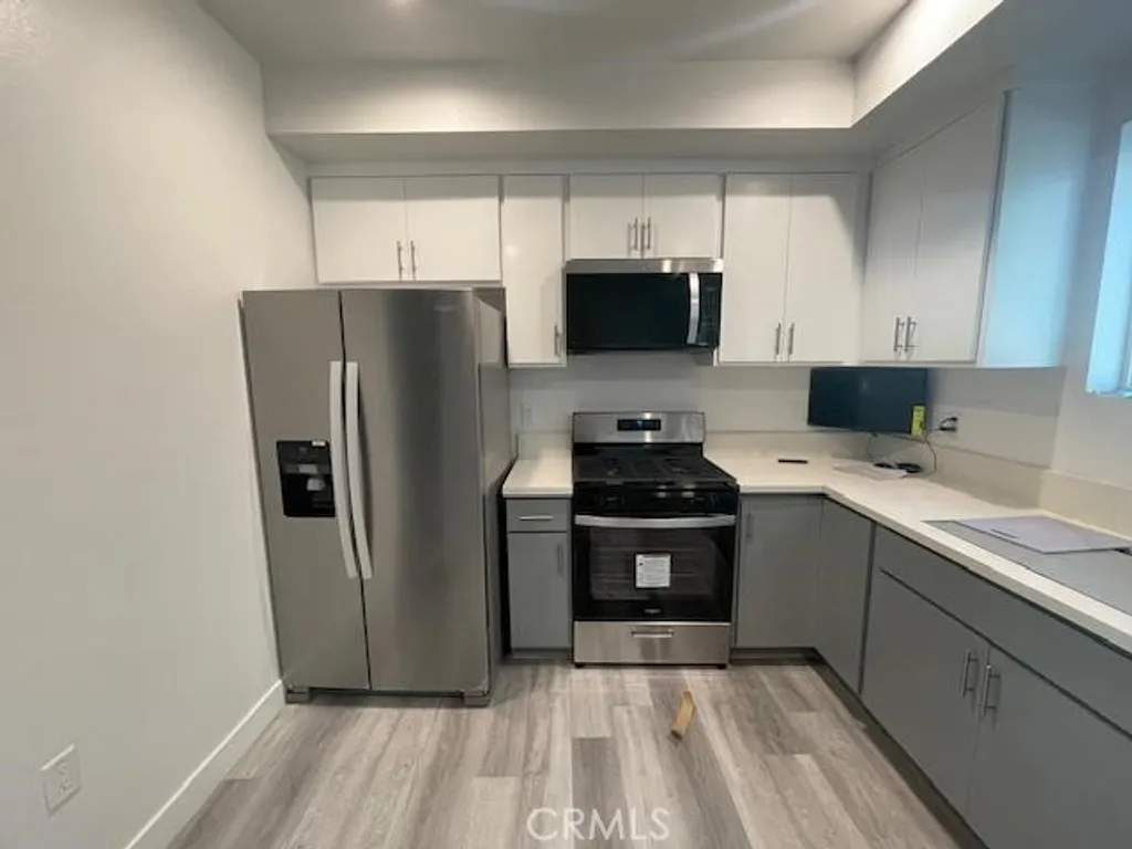 11451 Victory Boulevard Unit 2, North Hollywood, CA 91606