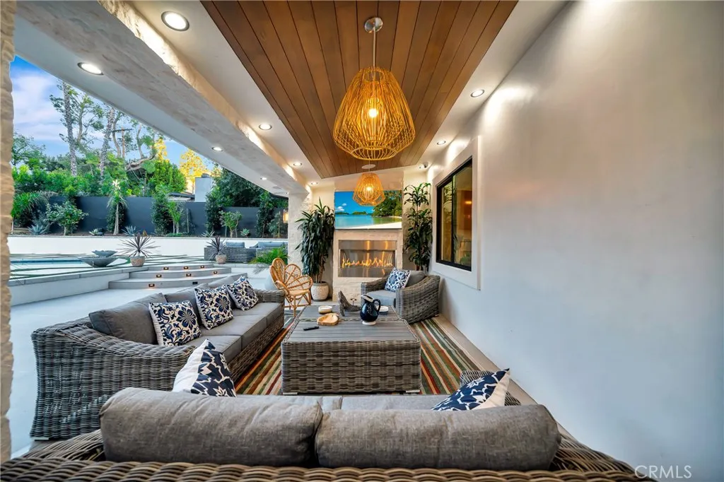 Additional image 61 of 19225 Rosita St, Tarzana, CA 91356