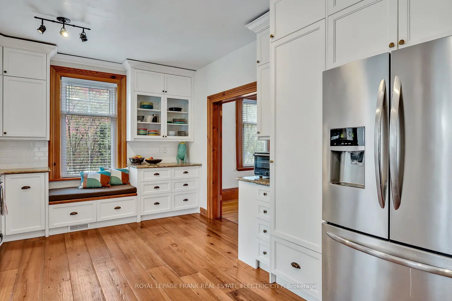 Additional image 5 of 551 Weller Street