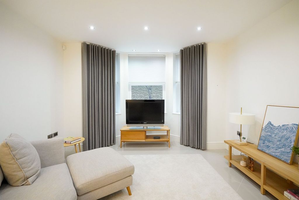 Additional image 14 of 5 bed detached house for saleBroomgrove Road, Sheffield S10