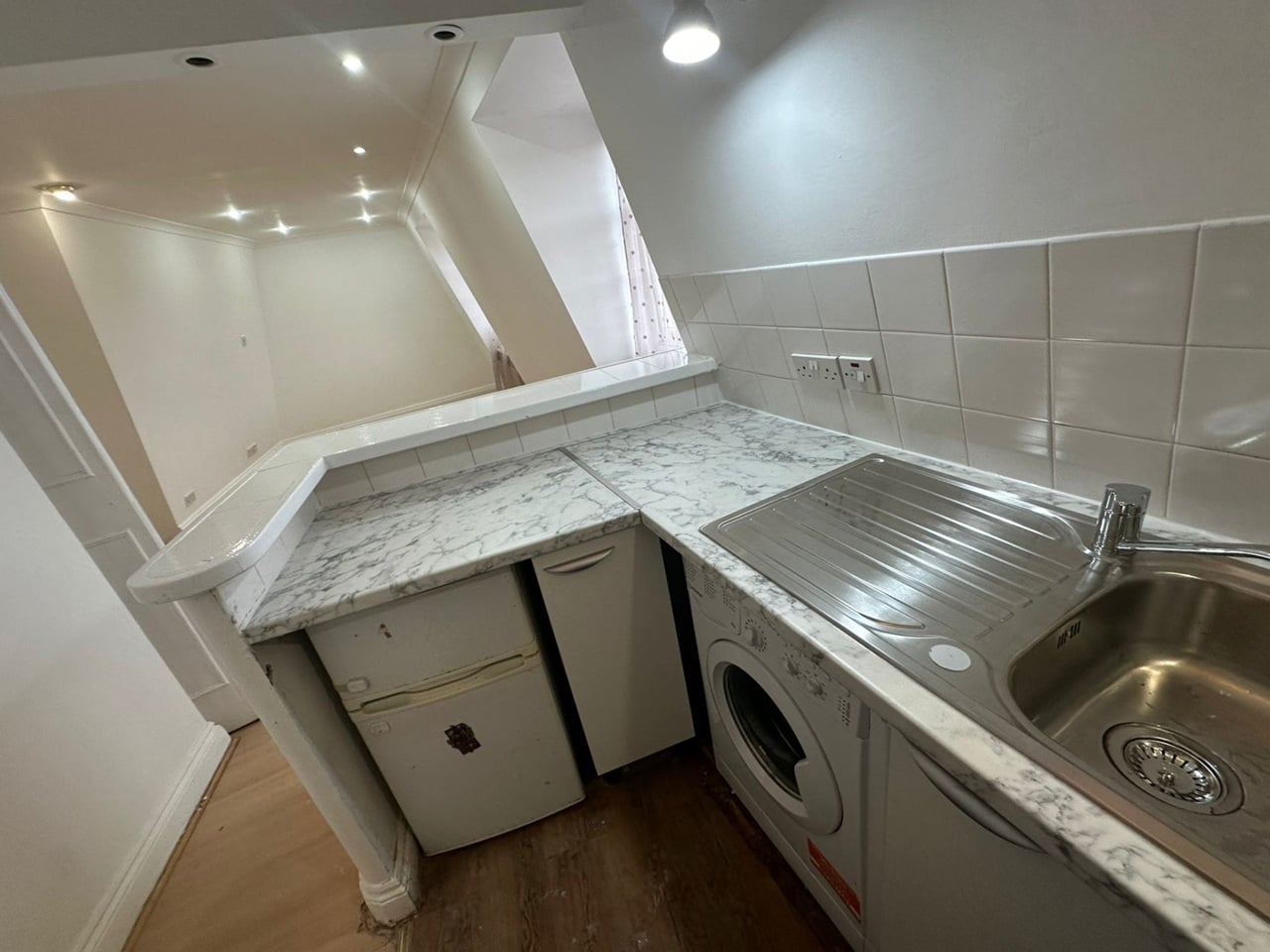 Additional image 11 of Studio Flat, Hayfield Passage, E1, N1 7GU