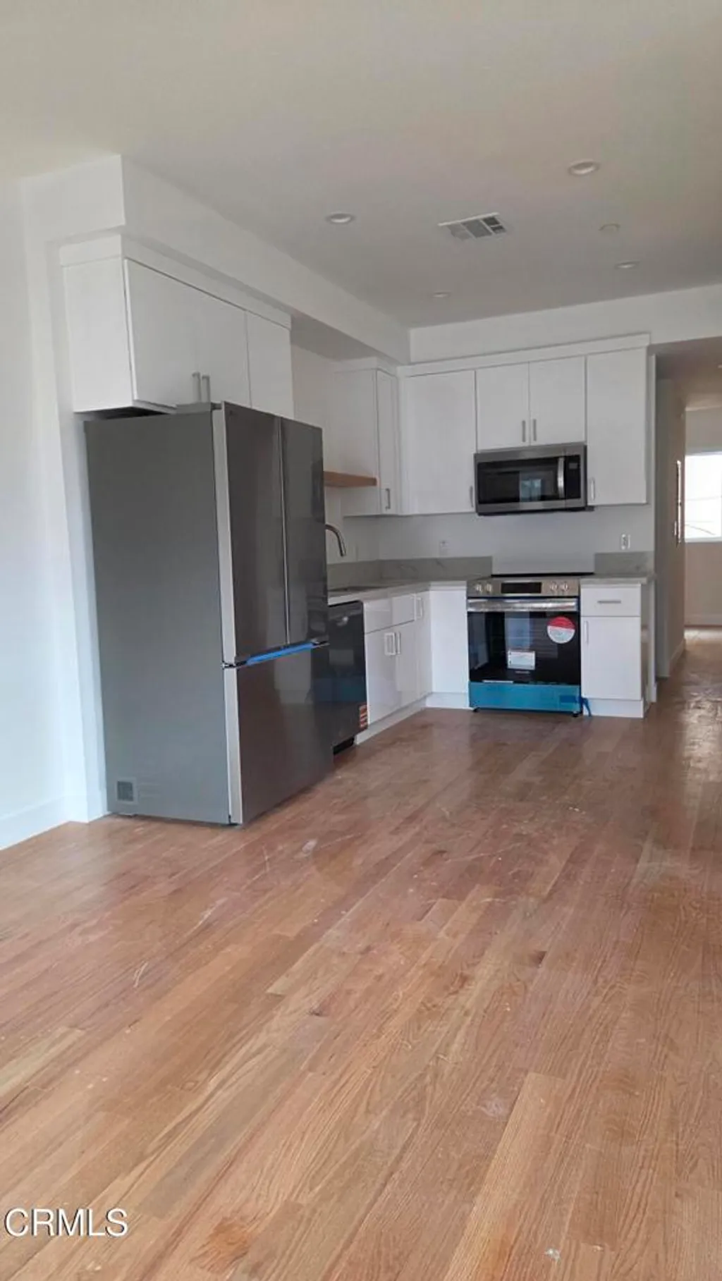 Additional image 3 of 917 N Ridgewood Place, Los Angeles, CA 90038