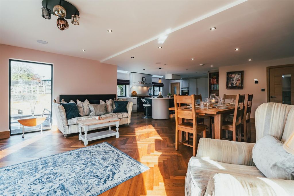 Additional image 13 of 4 bed detached house for saleStation Road, Hope, Hope Valley S33