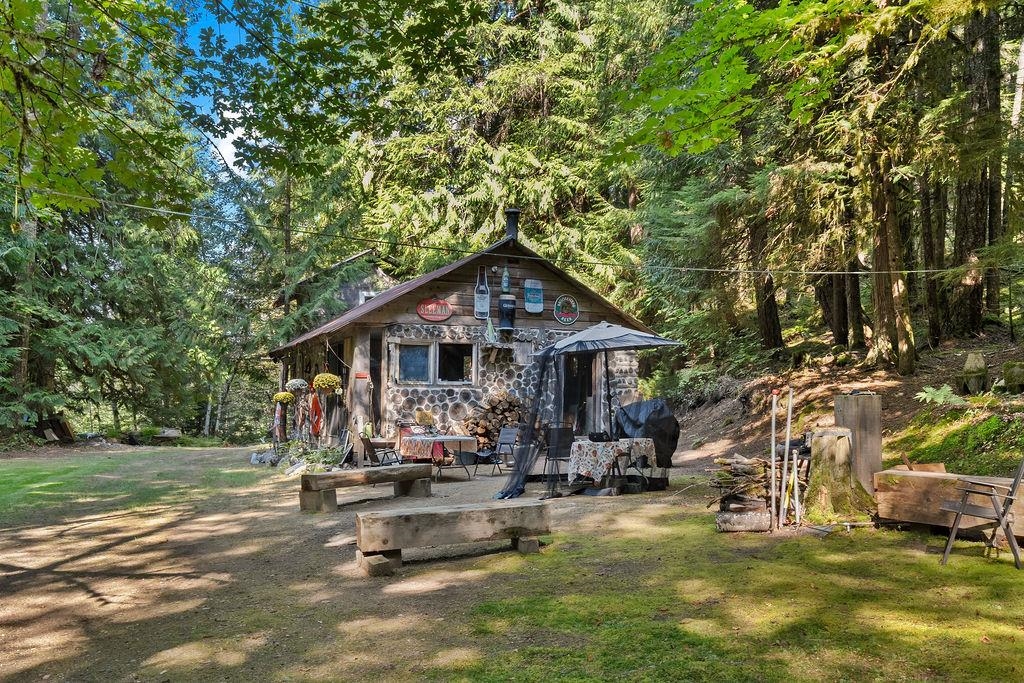 Additional image 6 of 2045 Rustad Road N, Squamish, BC, V0N 3G0