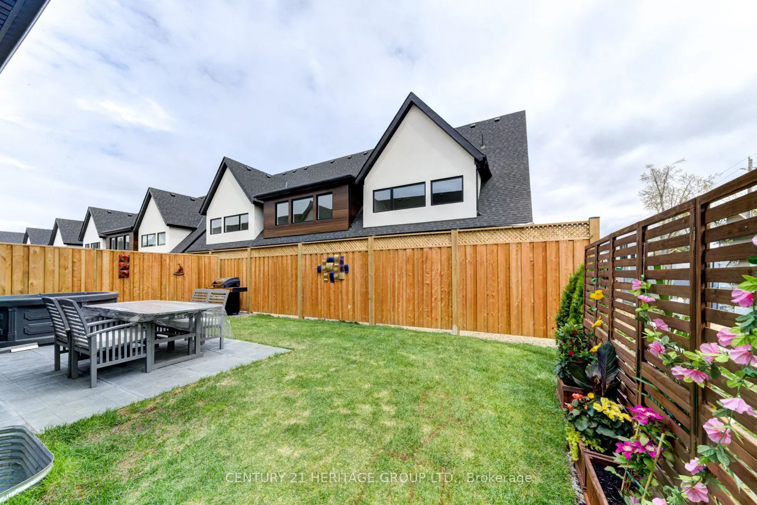 44 Ruby Crescent photo 5