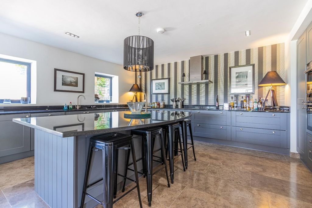 Additional image 4 of 5 bed detached house for saleWaunwaelod Way, Caerphilly CF83