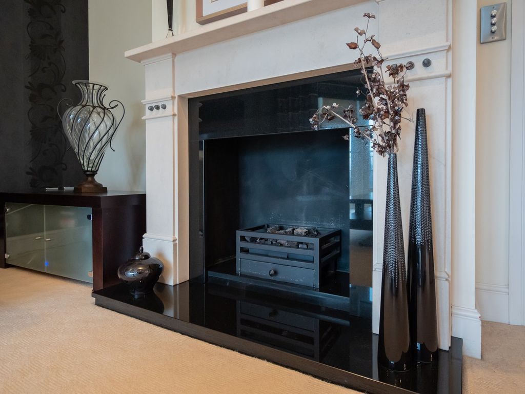 Additional image 8 of 3 bed flat for saleHenley Road, Claverdon, Warwickshire CV35