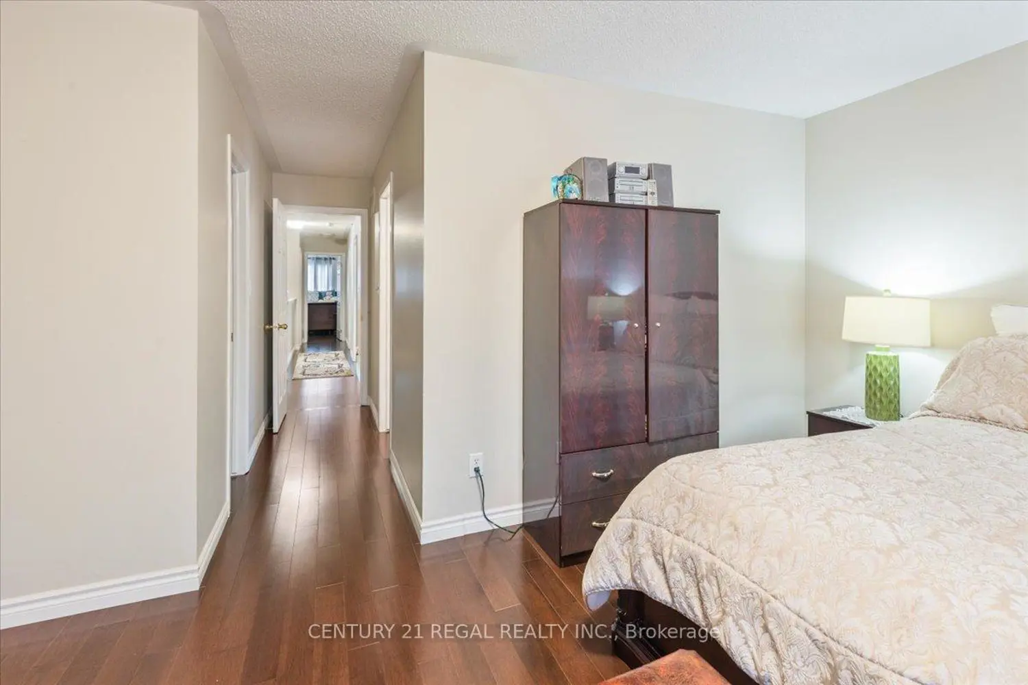 Additional image 15 of 4 Parisian Road