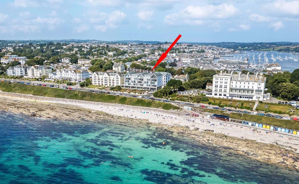 2 bed flat for saleCliff Road, Falmouth -South Cornwall TR11
