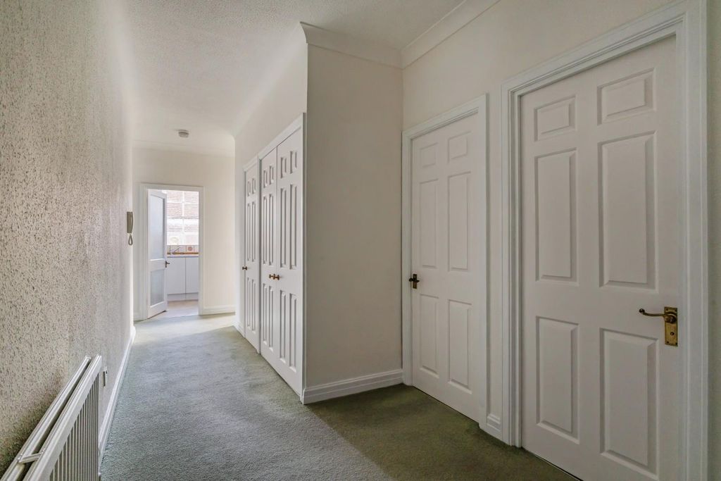 Additional image 6 of 2 bed flat for saleThe Close, Salisbury SP1