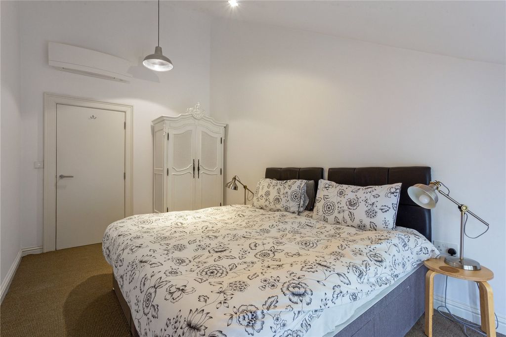 Additional image 7 of 2 bed flat for saleCoombs Road, Bakewell, Derbyshire DE45