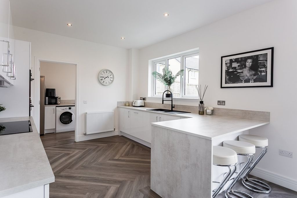 Additional image 7 of 5 bed detached house for saleBen Avon Drive, East Calder, Livingston EH53