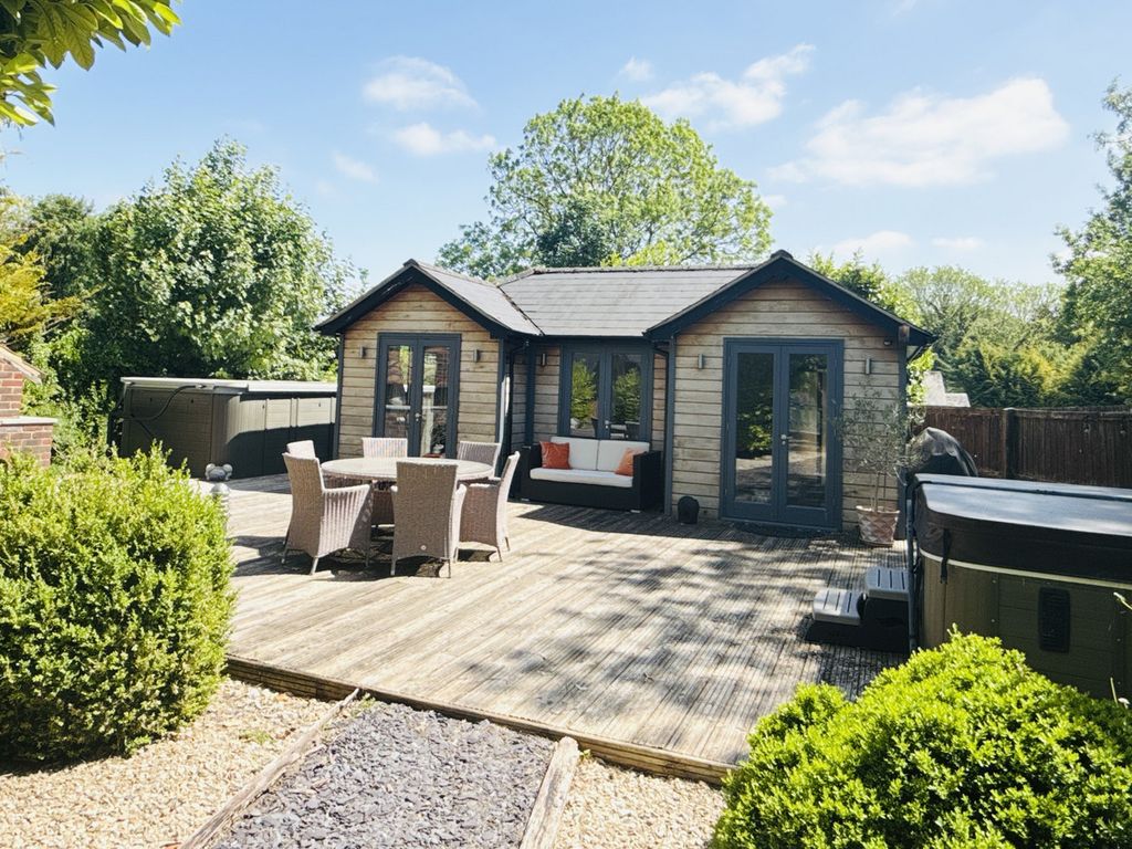 Additional image 30 of 5 bed property for saleGomeldon, Salisbury SP4