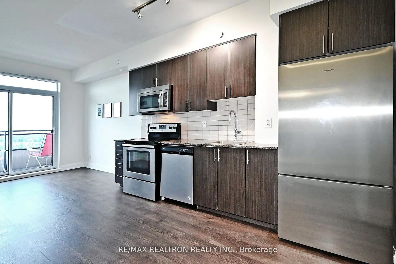 Additional image 9 of 7900 Bathurst Street 1122