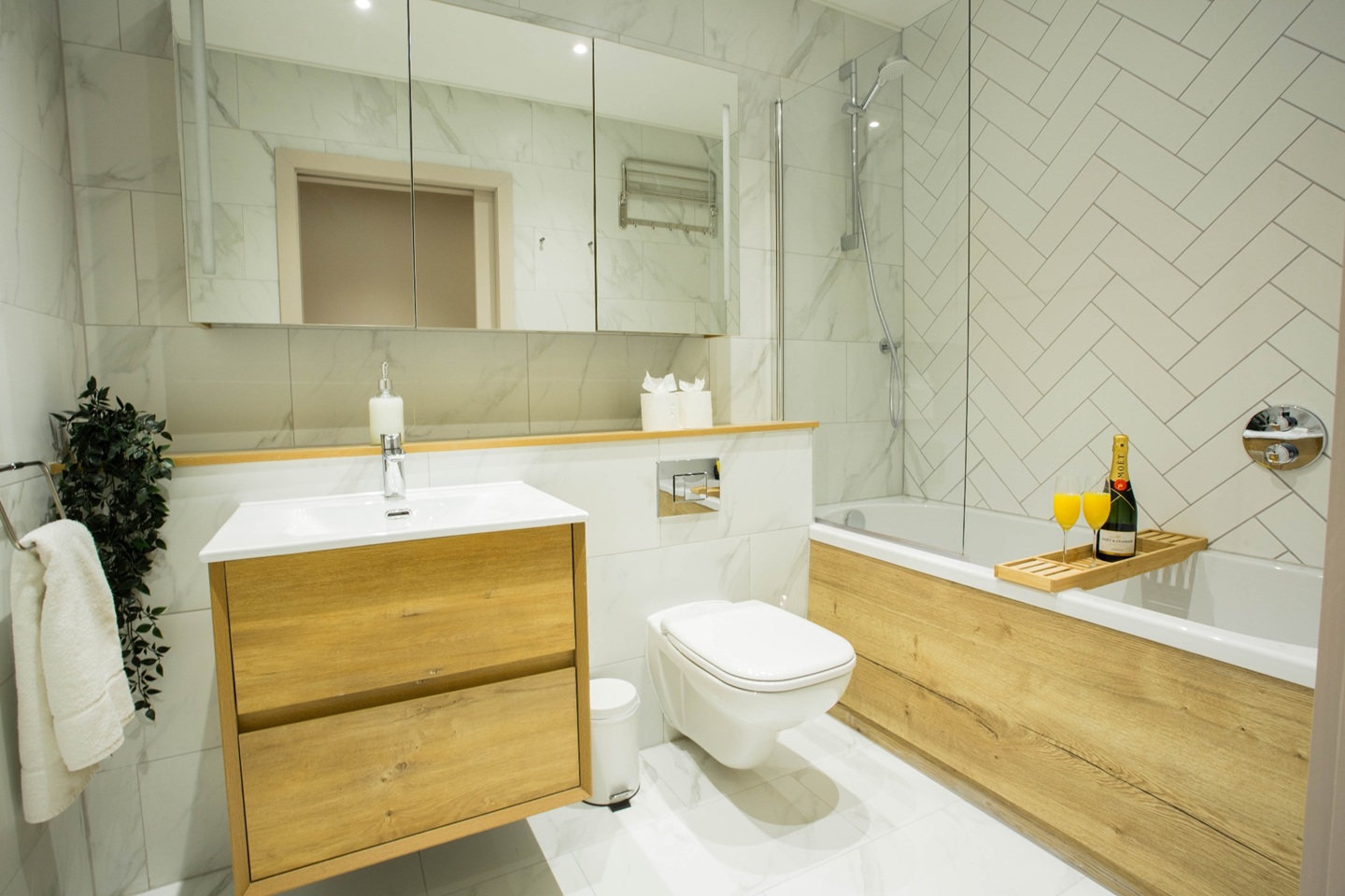 Additional image 20 of 3 Bed Flat, Manchester, M1, N1 7GU