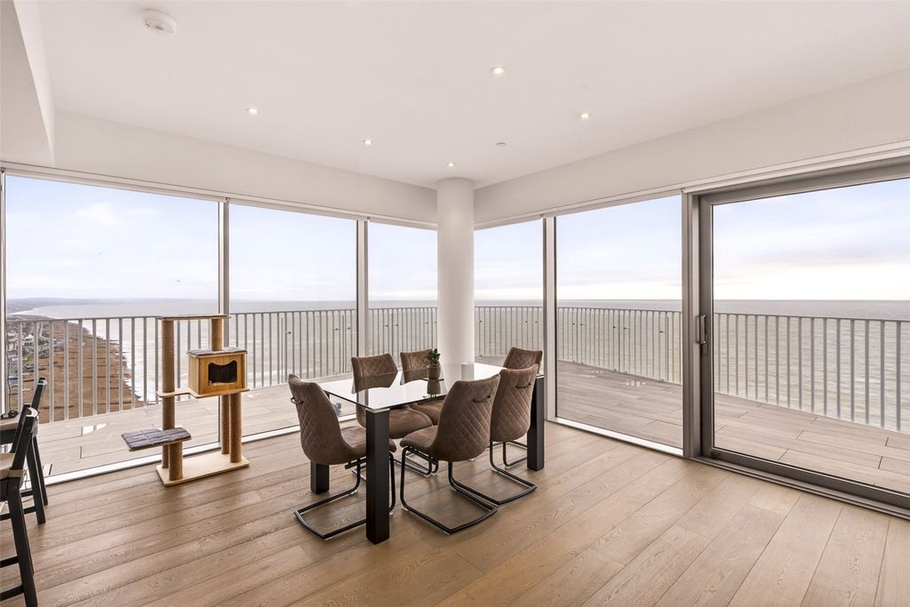 Additional image 5 of 3 bed flat for saleBrighton Road, Worthing, West Sussex BN11